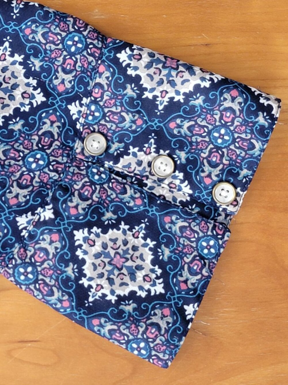 Simply Noelle Navy Burgundy Lightweight Flowy Boho Tunic Top - XS - Picture 9 of 11